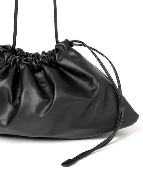 LEPSIM（レプシィム）の「ワイド巾着ショルダーバッグ　255491（ショルダーバッグ・レディース・ベージュ/イエロー/ブラック・ONE SIZE）」の17枚目の写真