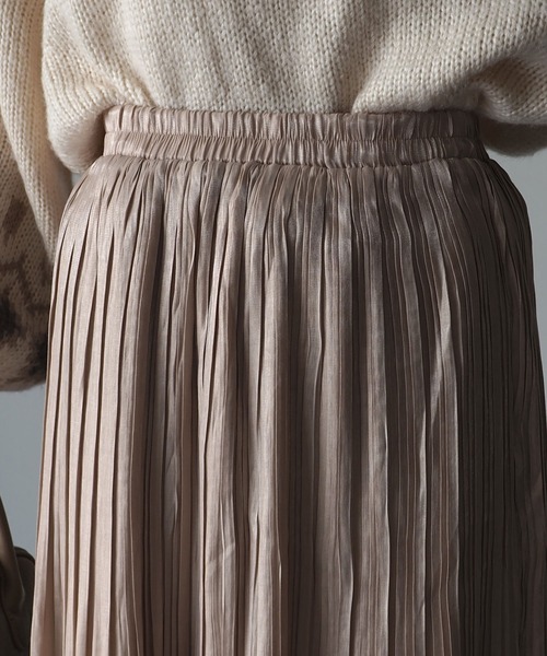Riberry（リベリー）の「オーロラツイルプリーツスカート（スカート・レディース・ブラック/ベージュ・MEDIUM）」の12枚目の写真