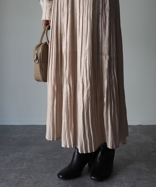 Riberry（リベリー）の「オーロラツイルプリーツスカート（スカート・レディース・ブラック/ベージュ・MEDIUM）」の3枚目の写真