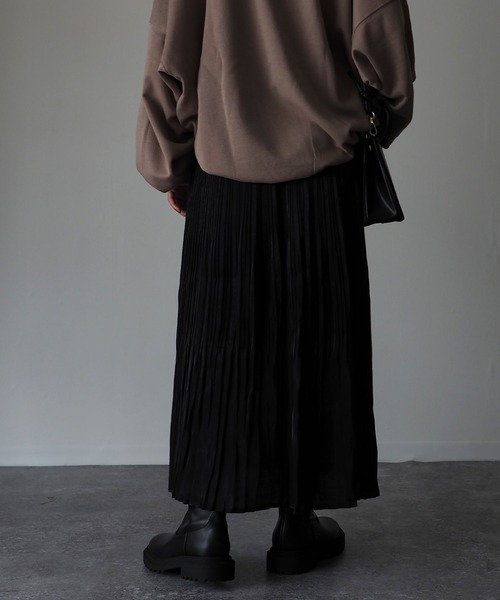 Riberry（リベリー）の「オーロラツイルプリーツスカート（スカート・レディース・ブラック/ベージュ・MEDIUM）」の14枚目の写真
