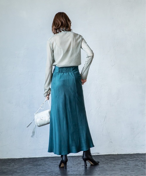 Noble（ノーブル）の「シアスキニーハイネックトップス2◆（Tシャツ/カットソー・レディース・ベージュ/ブラウン/グリーン・FREE）」の8枚目の写真