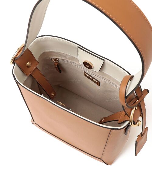 Carol J.（キャロルジェイ）の「GIANNI NOTARO CAROL J:ワンハンドルトートバッグ◆（トートバッグ・レディース・ブラック/ブラウン・ONE SIZE）」の7枚目の写真