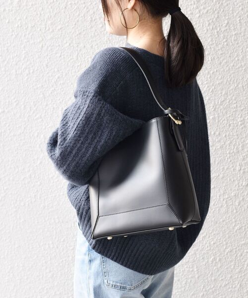 Carol J.（キャロルジェイ）の「GIANNI NOTARO CAROL J:ワンハンドルトートバッグ◆（トートバッグ・レディース・ブラック/ブラウン・ONE SIZE）」の17枚目の写真