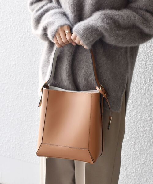 Carol J.（キャロルジェイ）の「GIANNI NOTARO CAROL J:ワンハンドルトートバッグ◆（トートバッグ・レディース・ブラック/ブラウン・ONE SIZE）」の10枚目の写真