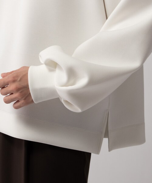 tk.TAKEO KIKUCHI（ティーケータケオキクチ）の「◆ボリュームスリーブカットソー（ユニセックスアイテム）（Tシャツ/カットソー・メンズ・ブラック/ダークグリーン/ベージュ/オフホワイト・88/66）」の10枚目の写真