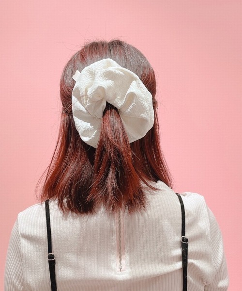 PAIN（ペイン）の「フラワージャガードシュシュ（シュシュ・レディース・ホワイト/ブラック/ブルー/ピンク・FREE）」の7枚目の写真