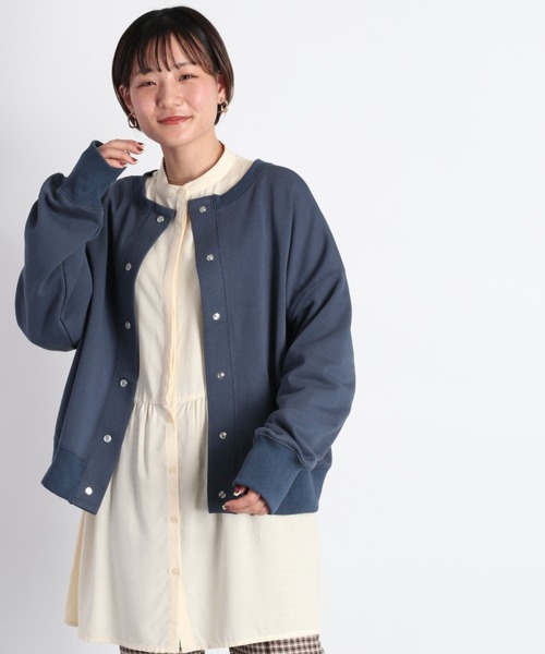 cepo(セポ)の「ロゴスウェットカーデ 2WAY(スウェット・レディース・ベージュ/ネイビー/グレー・M)」の20枚目の写真