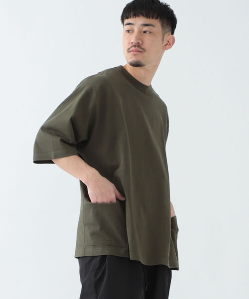 BEAMS（ビームス）の「BEAMS / サイドポケット ビッグ Tシャツ（Tシャツ/カットソー・メンズ・ホワイト/オリーブ・SMALL/MEDIUM/LARGE/X-LARGE）」の17枚目の写真