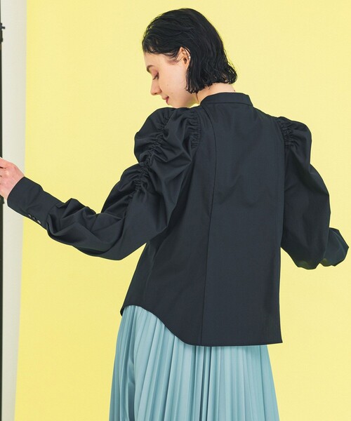 INella（イネラ）の「【INella/イネラ】フォルムギャザースリーブブラウス（シャツ/ブラウス・レディース・ホワイト/ブラック/ブルー/オレンジ・FREE）」の19枚目の写真