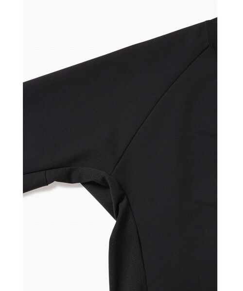 and wander（アンドワンダー）の「and wander/アンドワンダー　hybrid base layer long sleeve shirt ハイブリッドベースレイヤーロングスリーブシャツ 5742164051（Tシャツ/カットソー・メンズ・ブラック/オリーブ・4/5）」の19枚目の写真