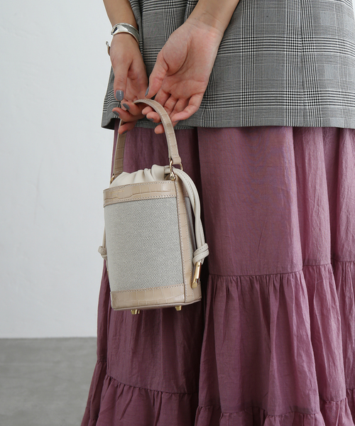 La TOTALITE(ラトータリテ)の「【CHRISTIAN VILLA /クリスチャンヴィラ】コンビ 2WAY BAG◆(ショルダーバッグ・レディース・ブラック/ベージュ/パープル・FREE)」の13枚目の写真