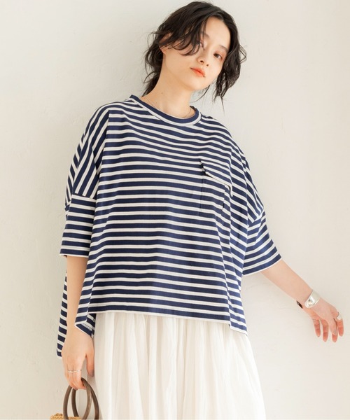 ANGIE(アンジー)の「オーバーサイズTシャツ 無地/ボーダー(Tシャツ/カットソー・レディース・ブラック/ベージュ/オフホワイト/サックスブルー/ライトパープル/ブラック系/ベージュ系/ネイビー系/ブルー系・FREE)」の1枚目の写真