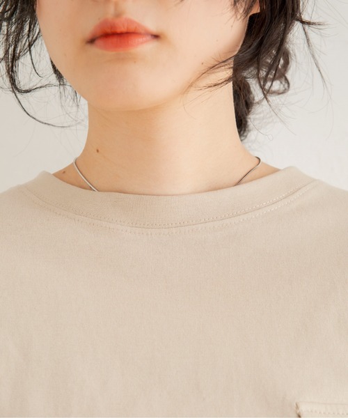 ANGIE(アンジー)の「オーバーサイズTシャツ 無地/ボーダー(Tシャツ/カットソー・レディース・ブラック/ベージュ/オフホワイト/サックスブルー/ライトパープル/ブラック系/ベージュ系/ネイビー系/ブルー系・FREE)」の21枚目の写真