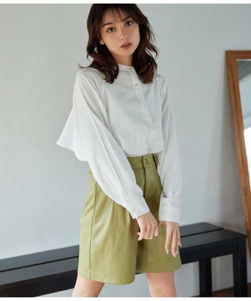 CHILLE(チル)の「バックフリルブラウス(シャツ/ブラウス・レディース・ホワイト/グリーン・FREE)」の5枚目の写真