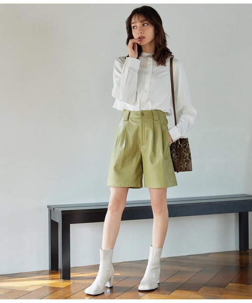 CHILLE(チル)の「バックフリルブラウス(シャツ/ブラウス・レディース・ホワイト/グリーン・FREE)」の7枚目の写真