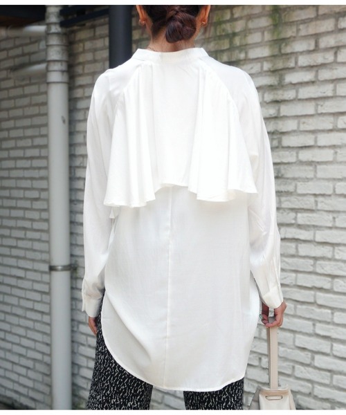 CHILLE(チル)の「バックフリルブラウス(シャツ/ブラウス・レディース・ホワイト/グリーン・FREE)」の18枚目の写真