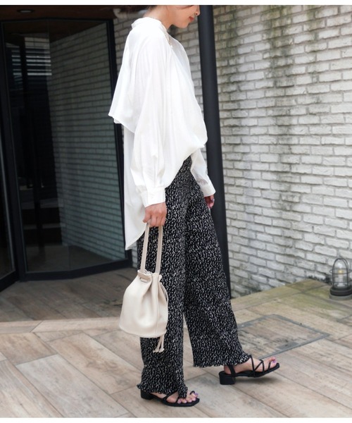 CHILLE(チル)の「バックフリルブラウス(シャツ/ブラウス・レディース・ホワイト/グリーン・FREE)」の20枚目の写真