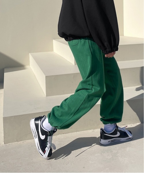ASCLO（エジュクロ）の「ASCLO  Herringbone 2way Pants（スウェットパンツ・メンズ・ブラック/レッド/グリーン・FREE）」の2枚目の写真