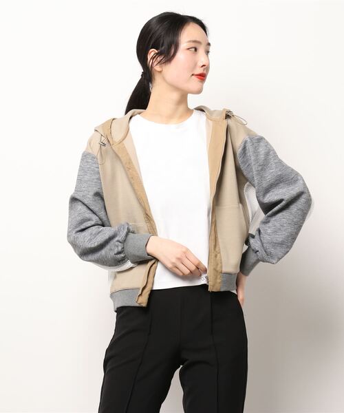 大人のためのスポーティーアウター 異素材ミックス切り替えフード グレー系 ベージュ系 77 P を購入できます Fellini 英字ロゴ トップス Priority プライオリティー のパーカー 大人のためのスポーティーアウター Priority プライオリティー の