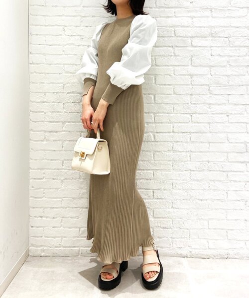 OPAQUE.CLIP（オペークドットクリップ）の「◆【C】ドッキングボリュームスリーブ リブニット（ワンピース・レディース・ブラウン系その他/ブラック/ブルー・36/38）」の2枚目の写真