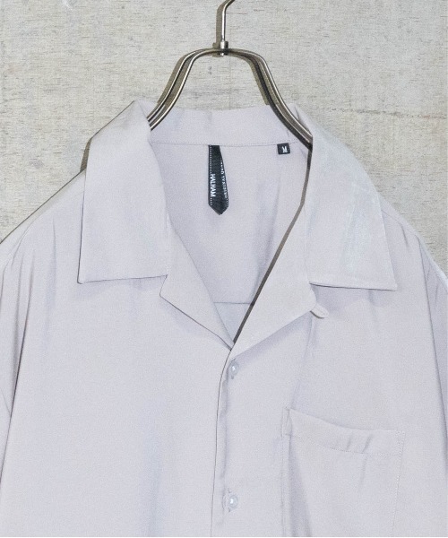 JOHN'S CLOSET（ジョンズクローゼット）の「【i】ポリ無地オープンカラーＳ／Ｓシャツ（シャツ/ブラウス・メンズ・ブラック/グレイッシュベージュ/グリーン/ホワイト/モカ/グレイッシュブルー・LARGE/X-LARGE/MEDIUM）」の7枚目の写真