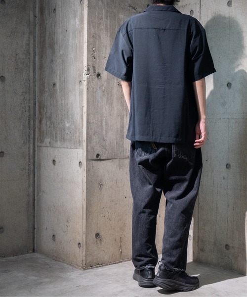 JOHN'S CLOSET（ジョンズクローゼット）の「【i】ポリ無地オープンカラーＳ／Ｓシャツ（シャツ/ブラウス・メンズ・ブラック/グレイッシュベージュ/グリーン/ホワイト/モカ/グレイッシュブルー・LARGE/X-LARGE/MEDIUM）」の18枚目の写真