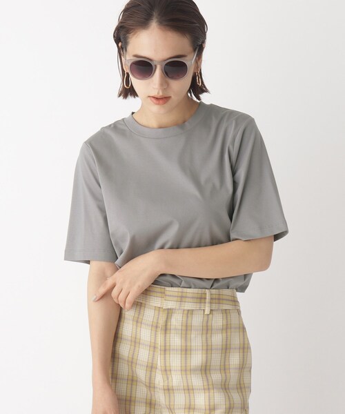 OPAQUE.CLIP(オペークドットクリップ)の「◆アイスタッチシルキーコットン クルーネックTシャツ【WEB限定サイズ】(Tシャツ/カットソー・レディース・チャコールグレー/ブラック/ネイビー/オレンジ/グリーン/サンドベージュ/ブラウン系その他/ホワイト系・40/38/42/36/34)」の12枚目の写真