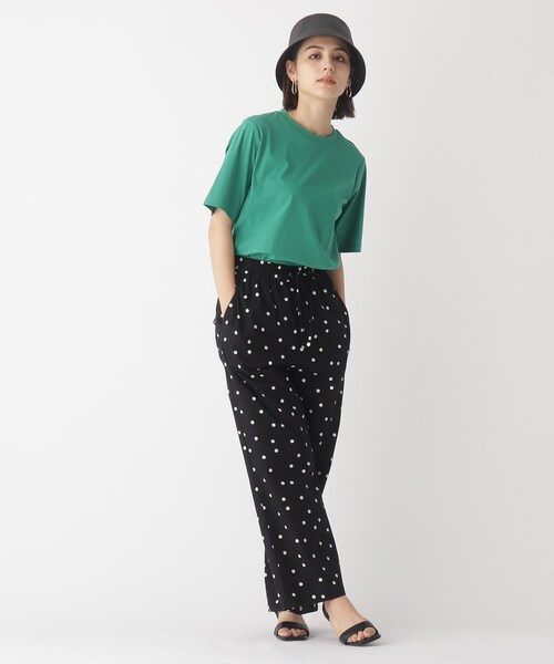 OPAQUE.CLIP(オペークドットクリップ)の「◆アイスタッチシルキーコットン クルーネックTシャツ【WEB限定サイズ】(Tシャツ/カットソー・レディース・チャコールグレー/ブラック/ネイビー/オレンジ/グリーン/サンドベージュ/ブラウン系その他/ホワイト系・40/38/42/36/34)」の17枚目の写真