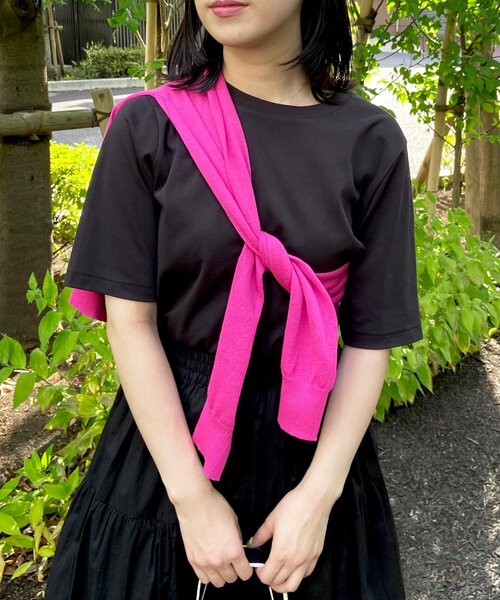 OPAQUE.CLIP(オペークドットクリップ)の「◆アイスタッチシルキーコットン クルーネックTシャツ【WEB限定サイズ】(Tシャツ/カットソー・レディース・チャコールグレー/ブラック/ネイビー/オレンジ/グリーン/サンドベージュ/ブラウン系その他/ホワイト系・40/38/42/36/34)」の3枚目の写真