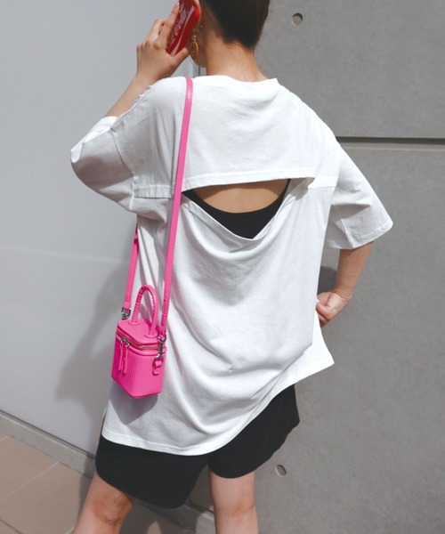 CORNERS(コーナーズ)の「バックオープンTシャツ(Tシャツ/カットソー・レディース・オフホワイト/ブラック/ピンク/グリーン・FREE)」の2枚目の写真