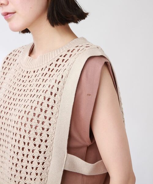 THE SHOP TK （ザ ショップ ティーケー ）の「◆【簡単レイヤード】透かし編みニットベスト（ベスト・レディース・ライトベージュ/キャメル/ブラック・12）」の17枚目の写真
