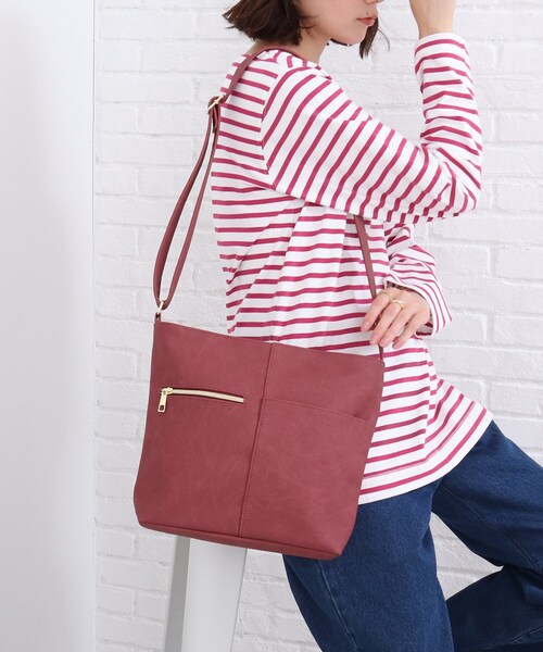 SHOO・LA・RUE（シューラルー）の「◆【ポーチ付】切り替えショルダーバッグ（ショルダーバッグ・レディース・ブルー/キャメル/ブラック/ライトグリーン/レッド系1/アイボリー・00）」の7枚目の写真