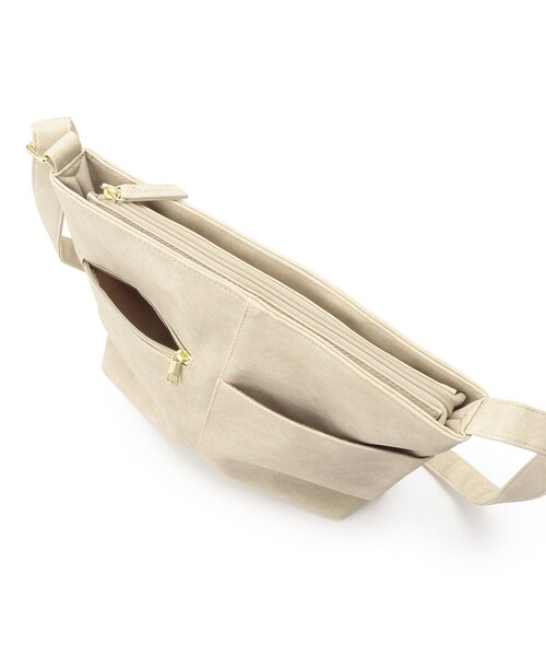 SHOO・LA・RUE（シューラルー）の「◆【ポーチ付】切り替えショルダーバッグ（ショルダーバッグ・レディース・ブルー/キャメル/ブラック/ライトグリーン/レッド系1/アイボリー・00）」の19枚目の写真