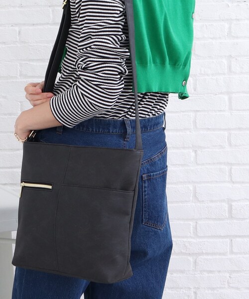 SHOO・LA・RUE（シューラルー）の「◆【ポーチ付】切り替えショルダーバッグ（ショルダーバッグ・レディース・ブルー/キャメル/ブラック/ライトグリーン/レッド系1/アイボリー・00）」の22枚目の写真