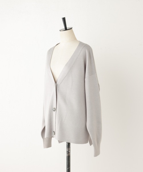 BEARDSLEY(ビアズリー)の「スムースVネックカーディガン:シーズンレスアイテム(カーディガン/ボレロ・レディース・ブラック/グレー・FREE)」の15枚目の写真