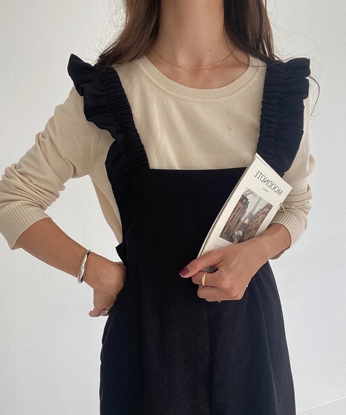 JUNOAH（ジュノア）の「コーデュロイフリルサロペット（サロペット/オーバーオール・レディース・ブラック/ブラウン系その他/グレイッシュベージュ・LARGE/MEDIUM/X-LARGE/SMALL）」の5枚目の写真