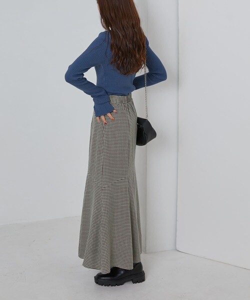 PUBLUX（パブリュクス）の「PUBLUX/パブリュクス リブタートルカラーニット フィンガーホール(指穴)デザイン（ニット/セーター・レディース・ブラック/ナチュラル/ブルーグリーン/グリーン/ブラウン/ピンク/ブルー・ﾌﾘ-）」の10枚目の写真