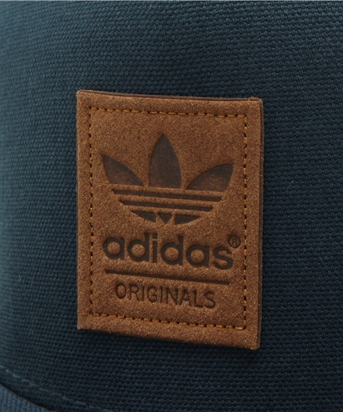 adidas(アディダス)の「ユニセックス アディダス キャンバス キャップ 帽子 adidas CANVAS SB CAP(キャップ・レディース・レッド/オリーブ/ネイビー・ONE SIZE)」の8枚目の写真