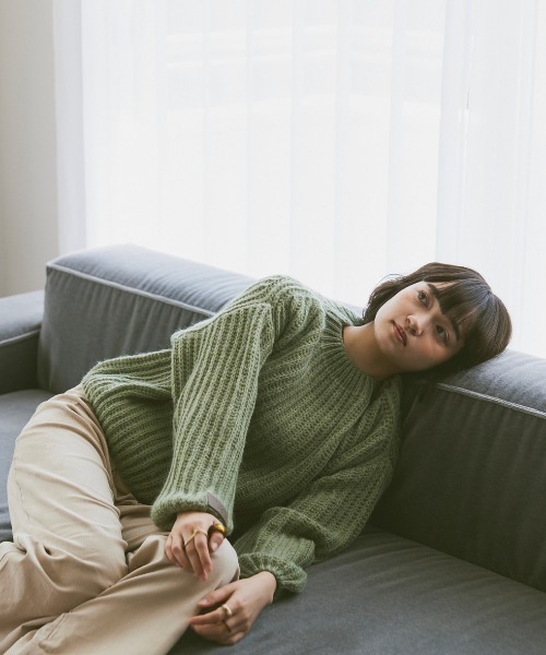 moi tytto（モイテュット）の「スリーブレザーパッチざっくりニット（ニット/セーター・レディース・ナチュラル/グリーン/ブラウン・FREE）」の16枚目の写真