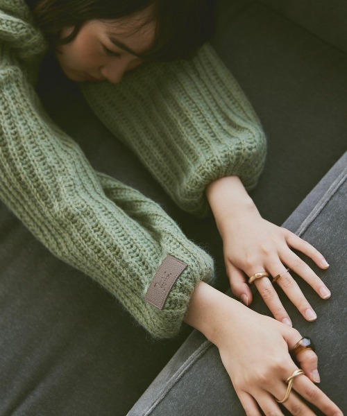 moi tytto（モイテュット）の「スリーブレザーパッチざっくりニット（ニット/セーター・レディース・ナチュラル/グリーン/ブラウン・FREE）」の18枚目の写真