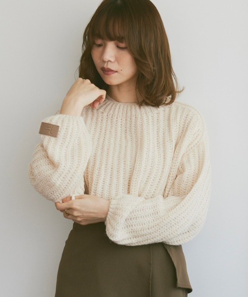 moi tytto（モイテュット）の「スリーブレザーパッチざっくりニット（ニット/セーター・レディース・ナチュラル/グリーン/ブラウン・FREE）」の19枚目の写真