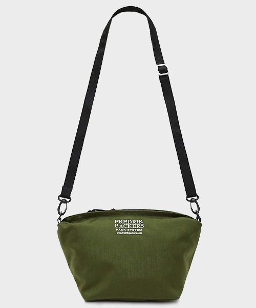 FREDRIK PACKERS(フレドリックパッカーズ)の「【FREDRIK PACKERS】FAM SHOULDER M ミニショルダーサコッシュ(ショルダーバッグ・レディース・ブラック/オリーブ/レオパード/ベージュ・FREE)」の16枚目の写真