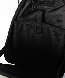 DIESEL（ディーゼル）の「メンズ メタリックフェイクレザー