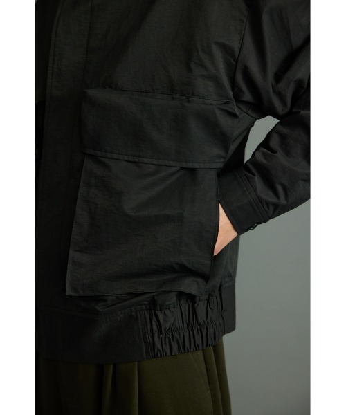 STYLEMIXER(スタイルミキサー)の「ビッグポケットルーズブルゾン(ブルゾン・メンズ・ブラック/ダークグリーン・LARGE/MEDIUM)」の11枚目の写真