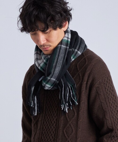 SHIPS any(シップス エニィ)の「SHIPS any: チェック ウール ストール 22FW◇(ストール/ショール・メンズ・ブラック/ネイビー/オフホワイト・ONE SIZE)」の4枚目の写真