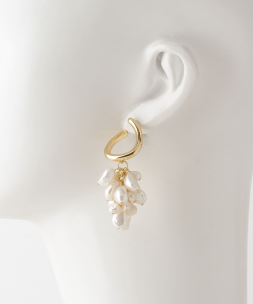 KBF（ケイビーエフ）の「バロックパールピアス（ピアス（両耳用）・レディース・ホワイト系その他・ONE）」の9枚目の写真