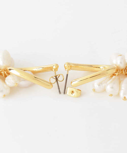 KBF（ケイビーエフ）の「バロックパールピアス（ピアス（両耳用）・レディース・ホワイト系その他・ONE）」の5枚目の写真