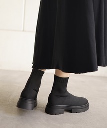 厚底タンクソールのソックススニーカーブーツ