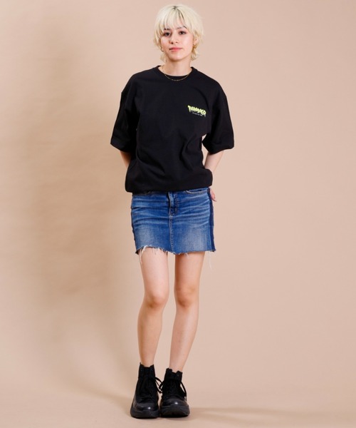 THRASHER(スラッシャー)の「【ムラサキスポーツ別注】THRASHER スラッシャー ビッグシルエット/オーバーサイズ/無地/バックプリントロゴTシャツ THML-007(Tシャツ/カットソー・レディース・ホワイト×グリーン/ホワイト×ブルー/ブラック×イエロー・M/L)」の18枚目の写真