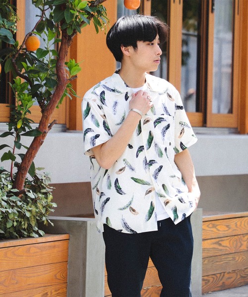 BEAMS HEART（ビームスハート）の「プリント オープンカラー シャツ（シャツ/ブラウス・メンズ・ホワイト系その他/ホワイト系その他2/ブラック/ベージュ/ダークグリーン/ホワイト系その他3/グリーン系その他5/ダークブラウン/ブルー・SMALL/MEDIUM/LARGE）」の17枚目の写真